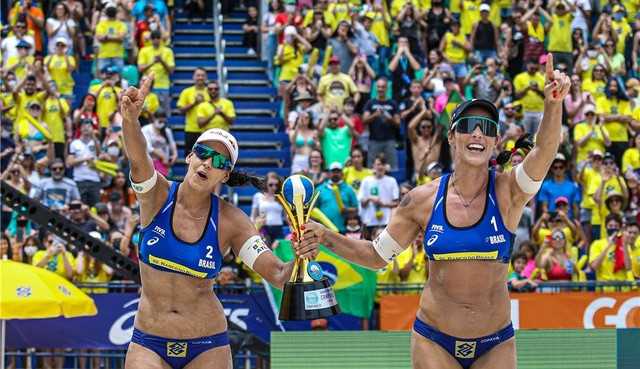 Circuito Mundial: Ágatha e Duda são campeãs da etapa brasileira, na despedida da parceria