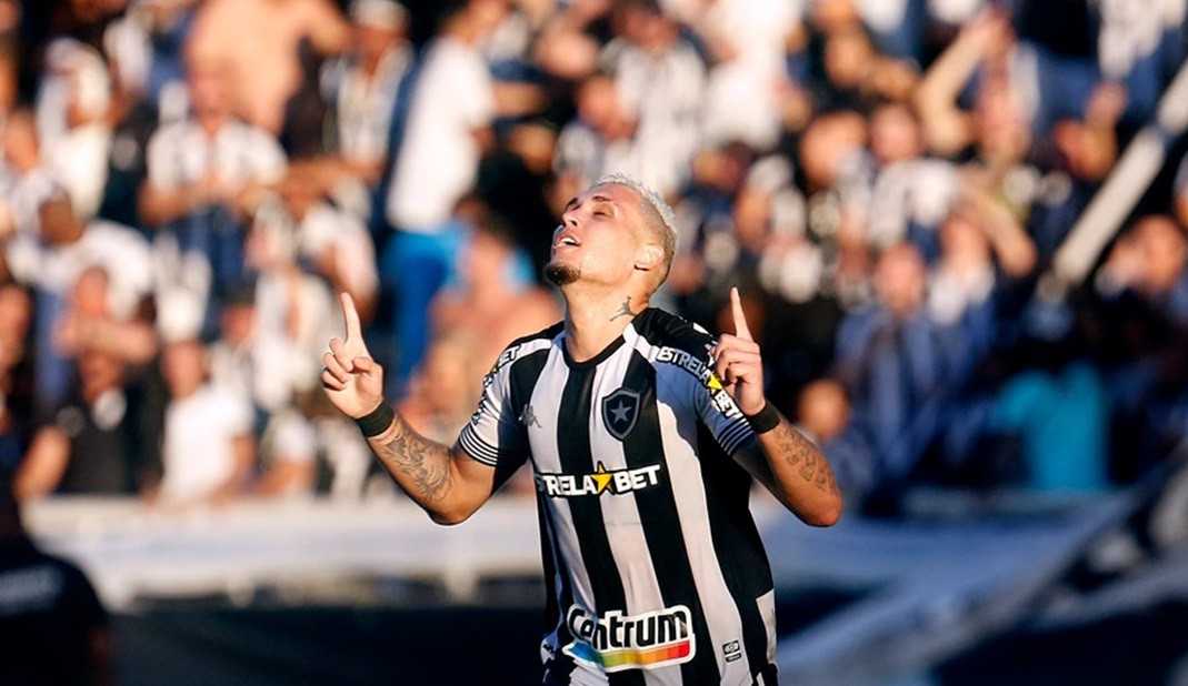O retorno do Botafogo a Série A do Campeonato Brasileiro  Lorena Bueri