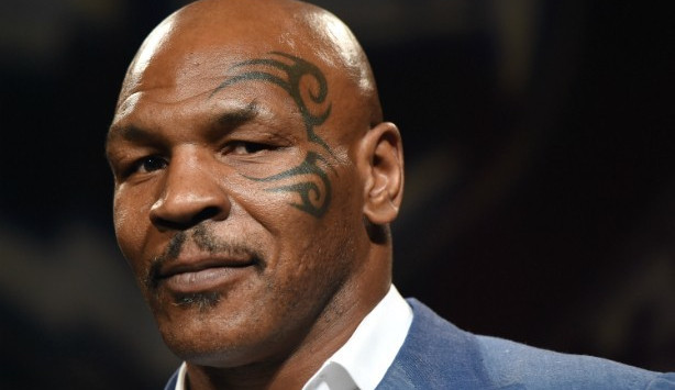 Mike Tyson revela ter fumado veneno de sapo e sentiu como se tivesse morrido