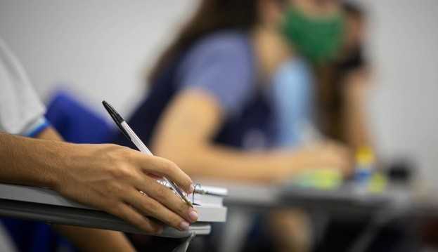 Dados apontam que pode ocorrer grande aumento na mensalidade escolar privada