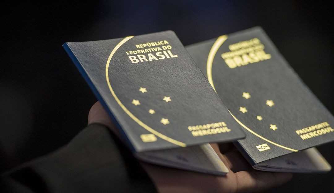 É recomendada pela Anvisa que a entrada ao Brasil seja restrita a quem não estiver vacinado