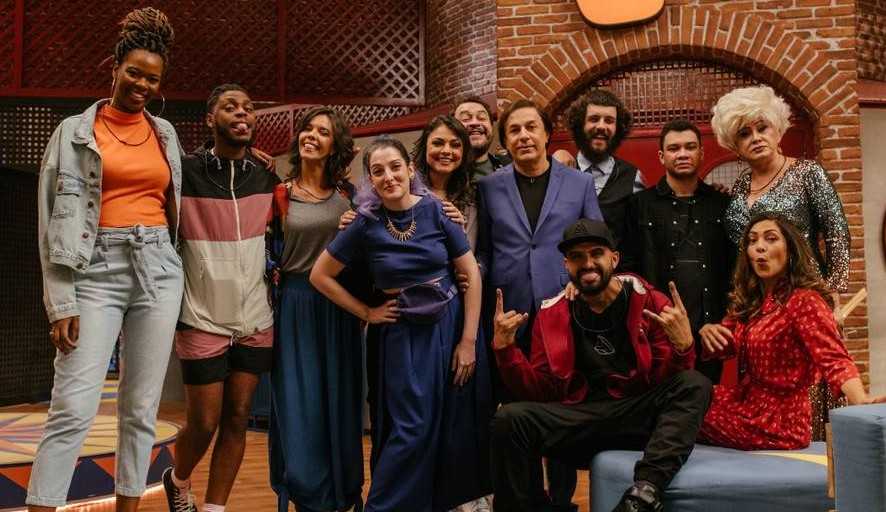 Tom Cavalcante e Clarice Falcão apresentam reality show “/LOL: Se Rir, Já Era”/