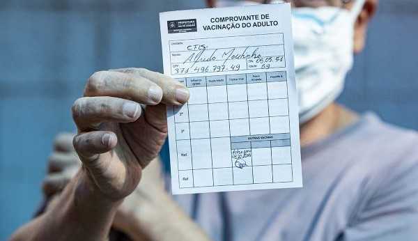 Prefeitura do RJ decreta novas restrições a quem não apresentar comprovante contra a Covid-19