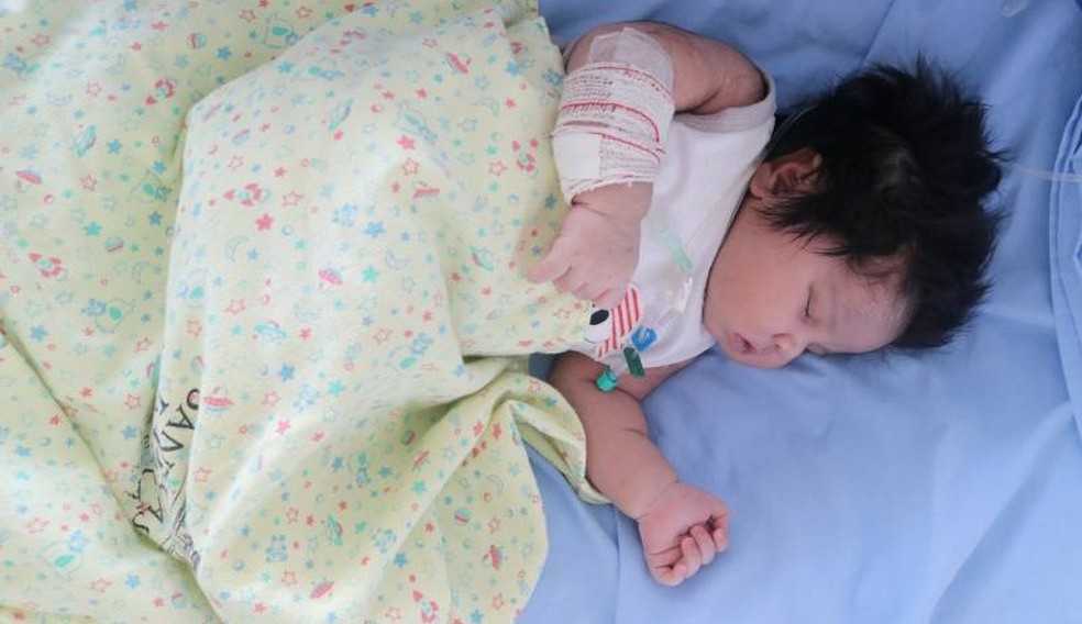 Equipe médica do Pará é surpreendida com nascimento de bebê com 7 kg e 61 cm