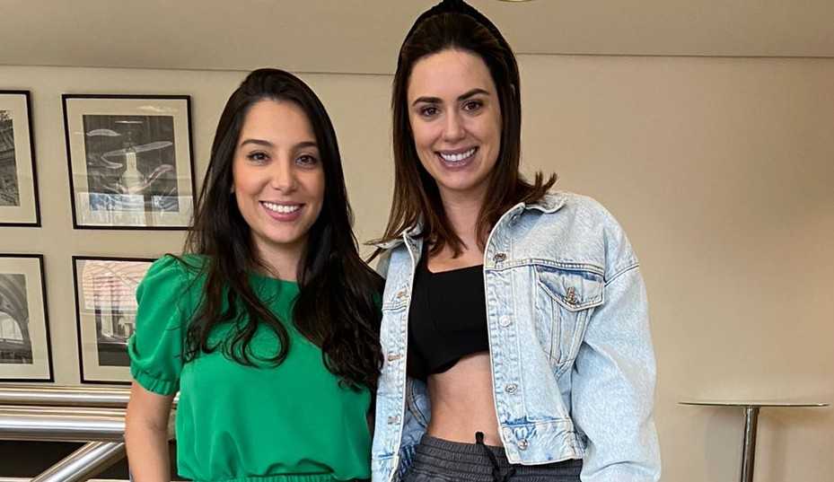 Barbara Aguiar realiza seu método de tratamento para estrias em Dani Carmona