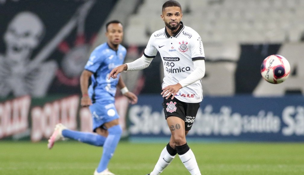 Vasco pode acertar empréstimo de Vitinho, do Corinthians