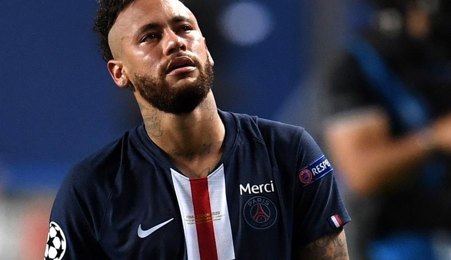 Neymar tem ano de coadjuvante no PSG
