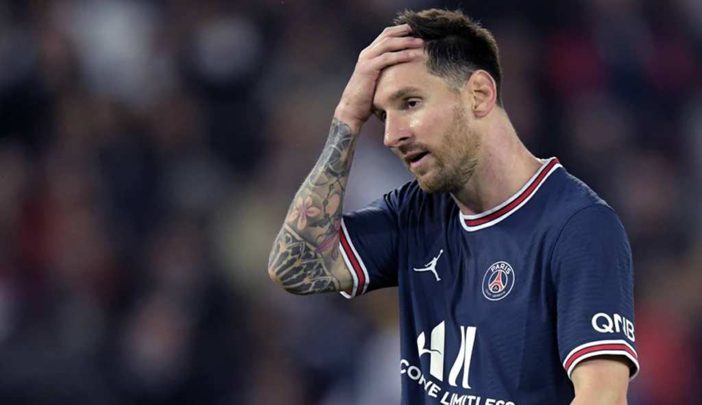 Messi e mais 3 jogadores do PSG testam positivo para Covid-19
