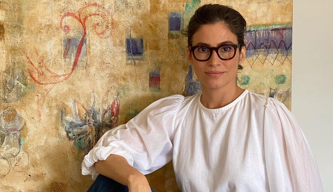 Com Covid-19, Renata Vasconcellos acalma fãs e afirma estar se recuperando: ‘’Tô inteira’’