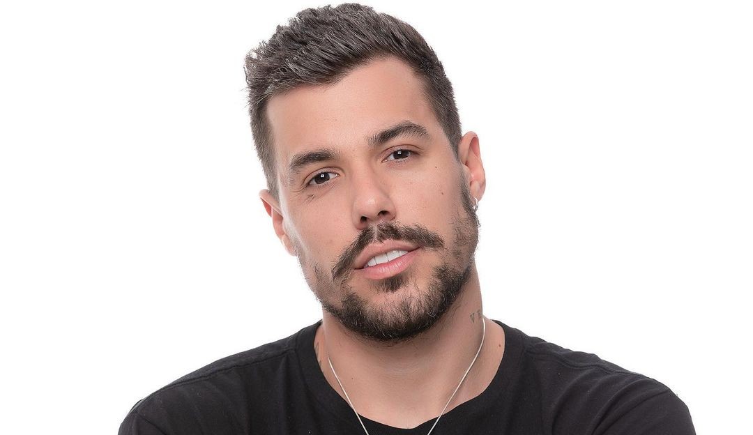 A Fazenda 12: Lipe Ribeiro ganha prova de fogo pela terceira vez