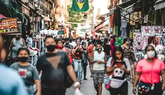 Cai a confiança no setor de serviços no Brasil, segundo dados da FGV