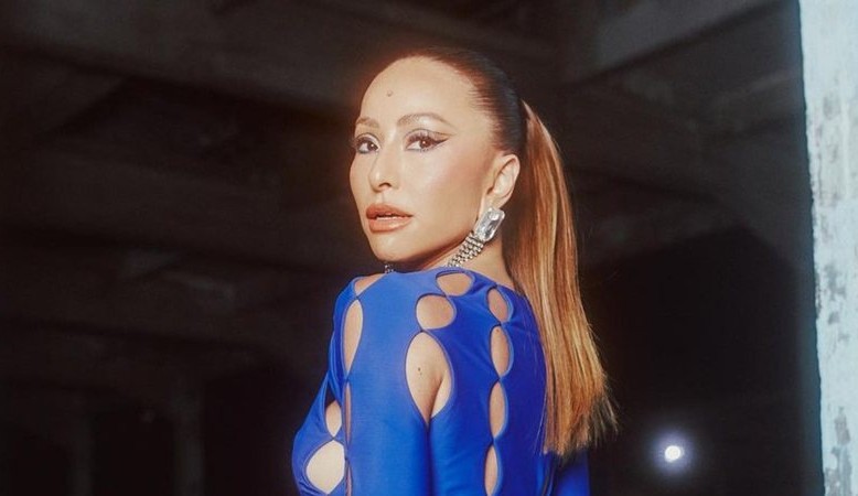 Rainha de bateria, Sabrina Sato arrasa em ensaio da Vila Isabel para o Carnaval