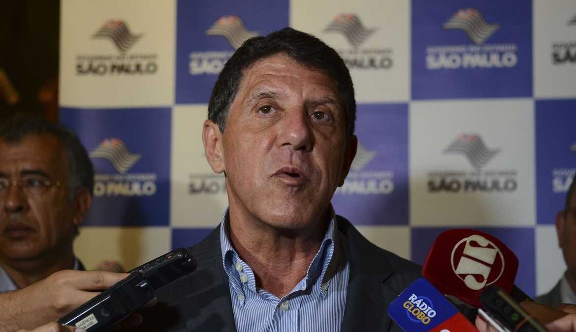 Ômicron é um fenômeno jamais visto, afirma infectologista