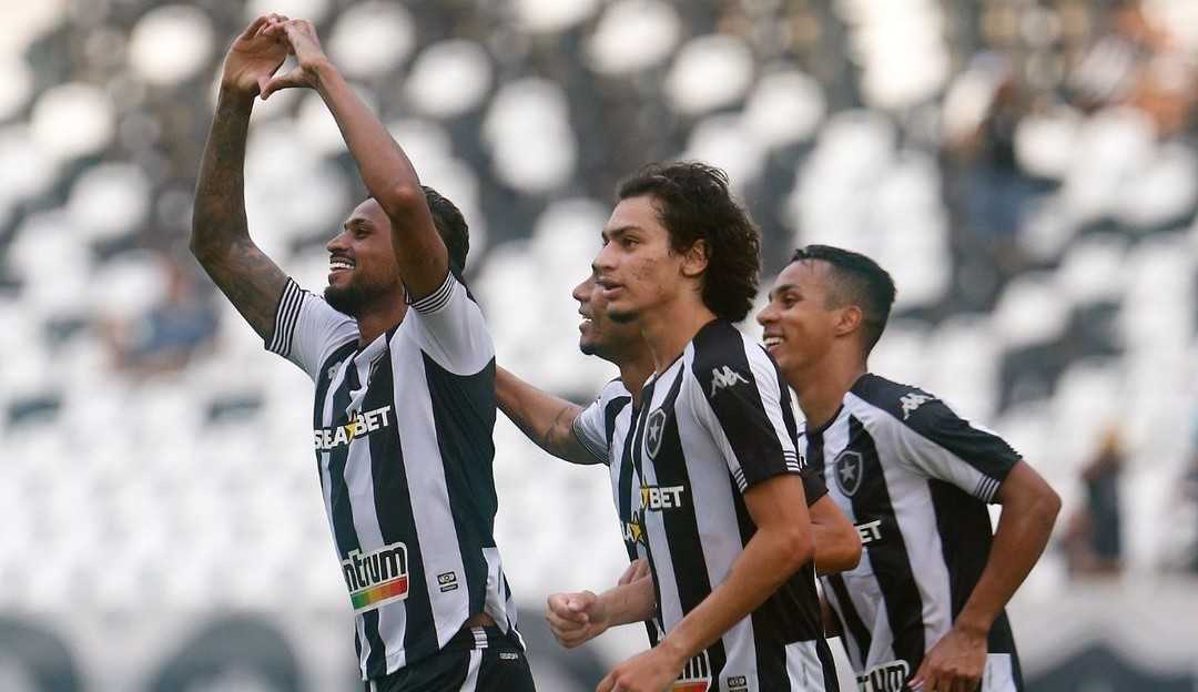 John Textor faz “/pix”/ da primeira parcela de acordo com o Botafogo