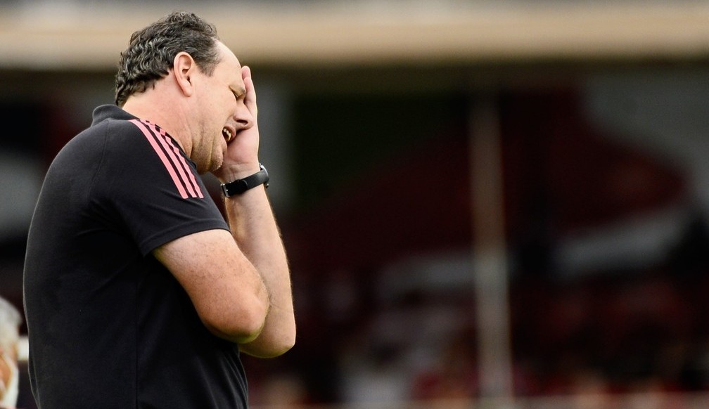 São Paulo tem início complicado no Paulistão