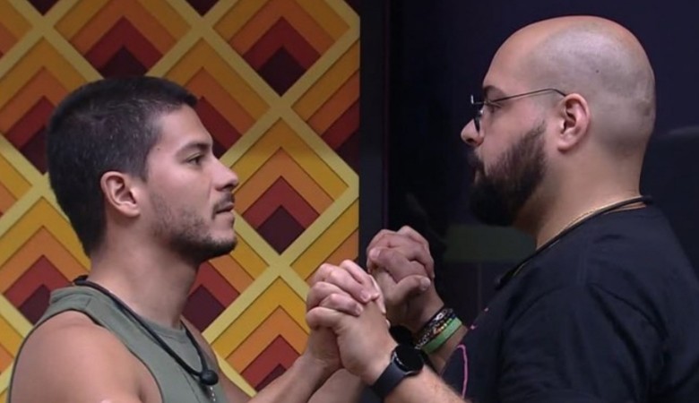 BBB22: Arthur Aguiar e Tiago Abravanel têm discussão sobre estratégia de jogo