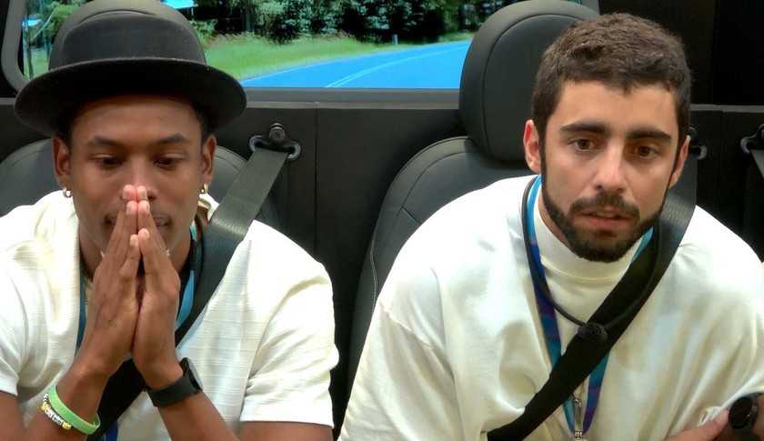 BBB22: Pedro Scooby não recebe vídeo dos filhos no almoço do anjo e se questiona