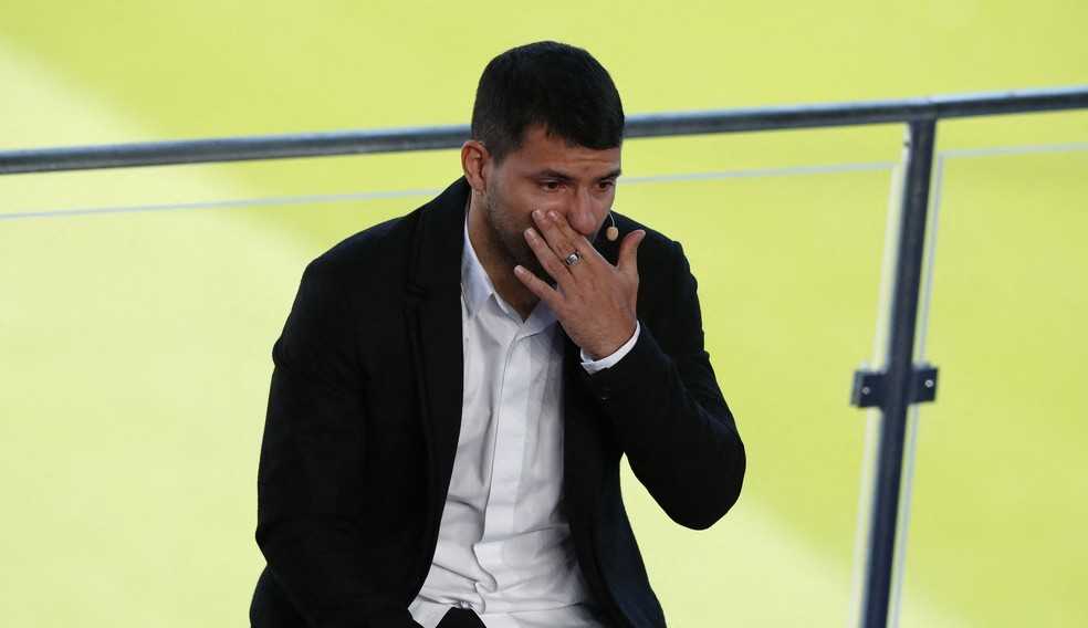 Agüero faz desabafo sobre seu estado de saúde em transmissão