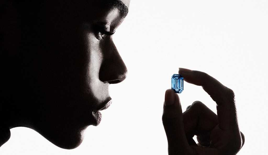Maior diamante azul do mundo está estimado em US$ 48 milhões para leilão