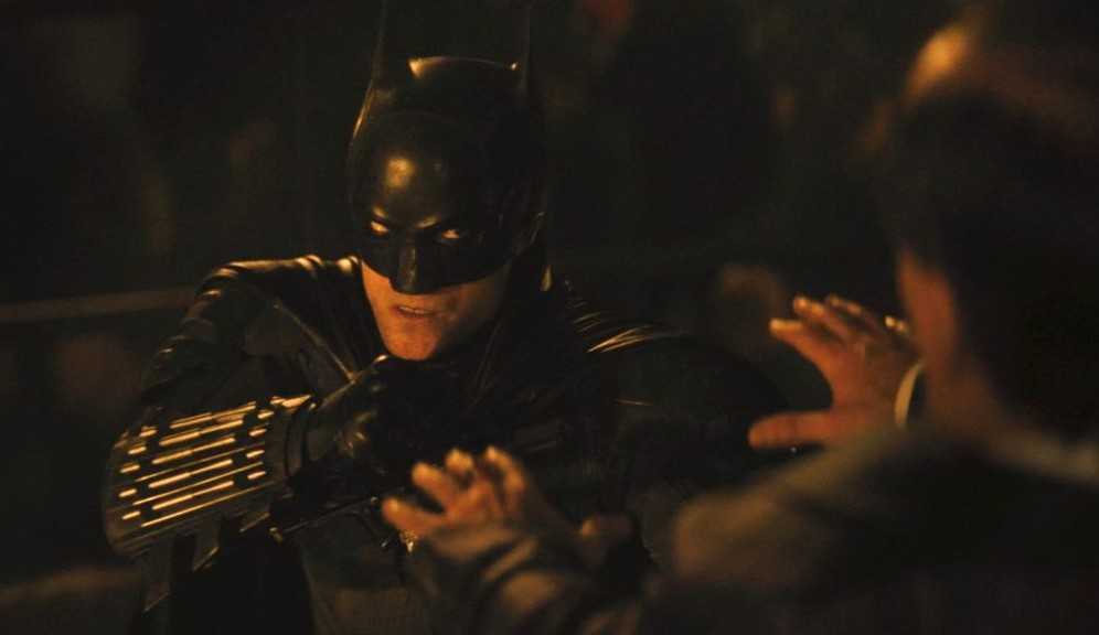 Batman tem nova prévia lançada. Luta entre o herói e o vilão Charada é destaque