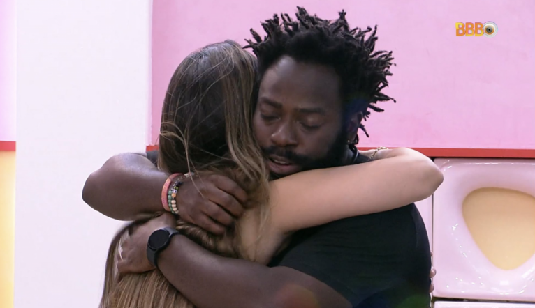 BBB22: Douglas e Laís fazem as pazes após conversa