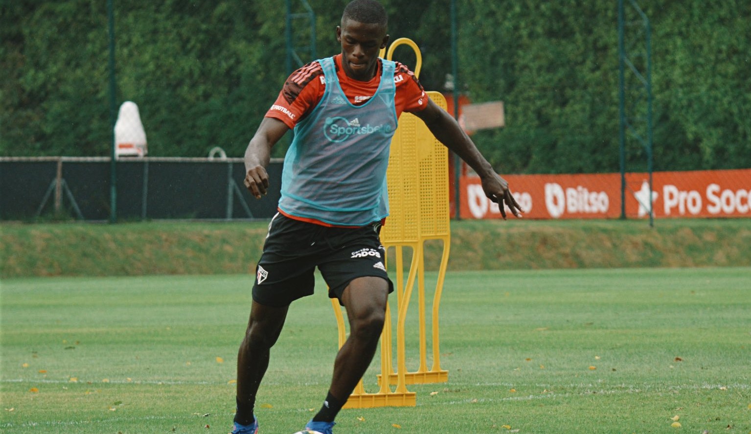 Conheça Andrés Colorado, novo reforço Tricolor
