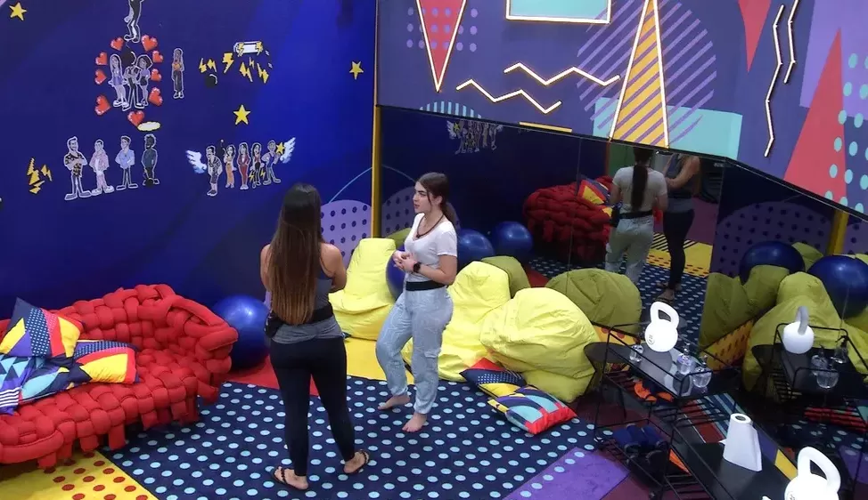 BBB22: Laís volta a comentar com Jade sobre comportamentos de Eliezer em relação ao quarto Lollipop