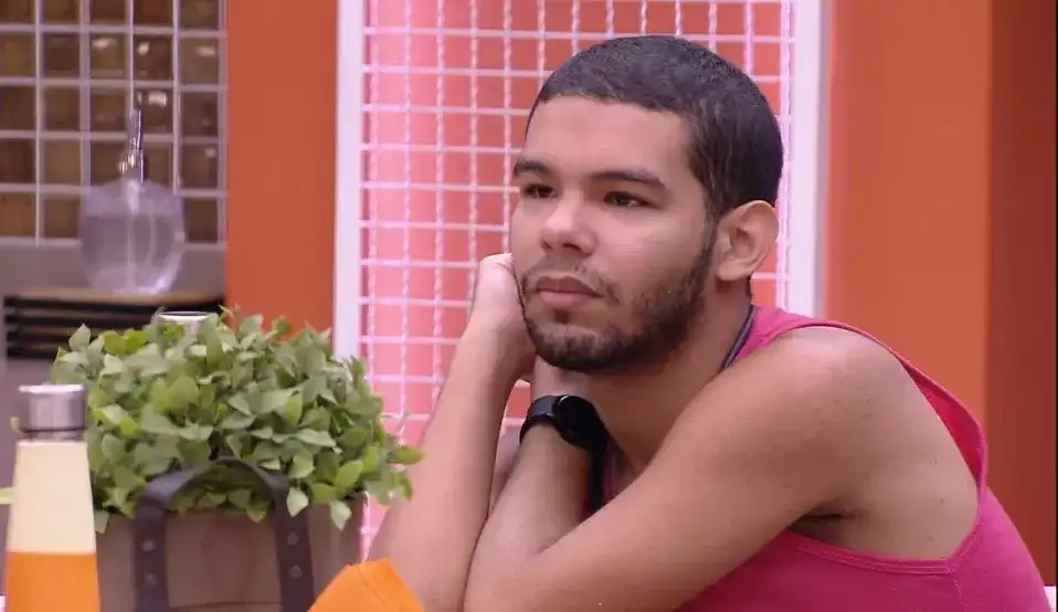 BBB22: Viny comenta sobre quarto Lollipop: “/O povo soltou a minha mão”/