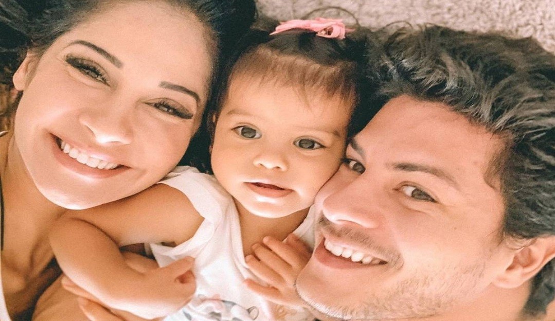 Mayra Cardi dispara elogios a seu ex Arthur Aguiar