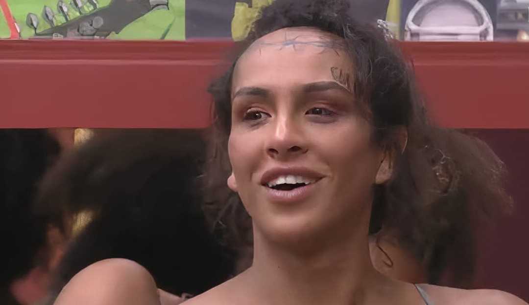 BBB22: Linn da Quebrada fica emocionada com a participação de Liniker na festa