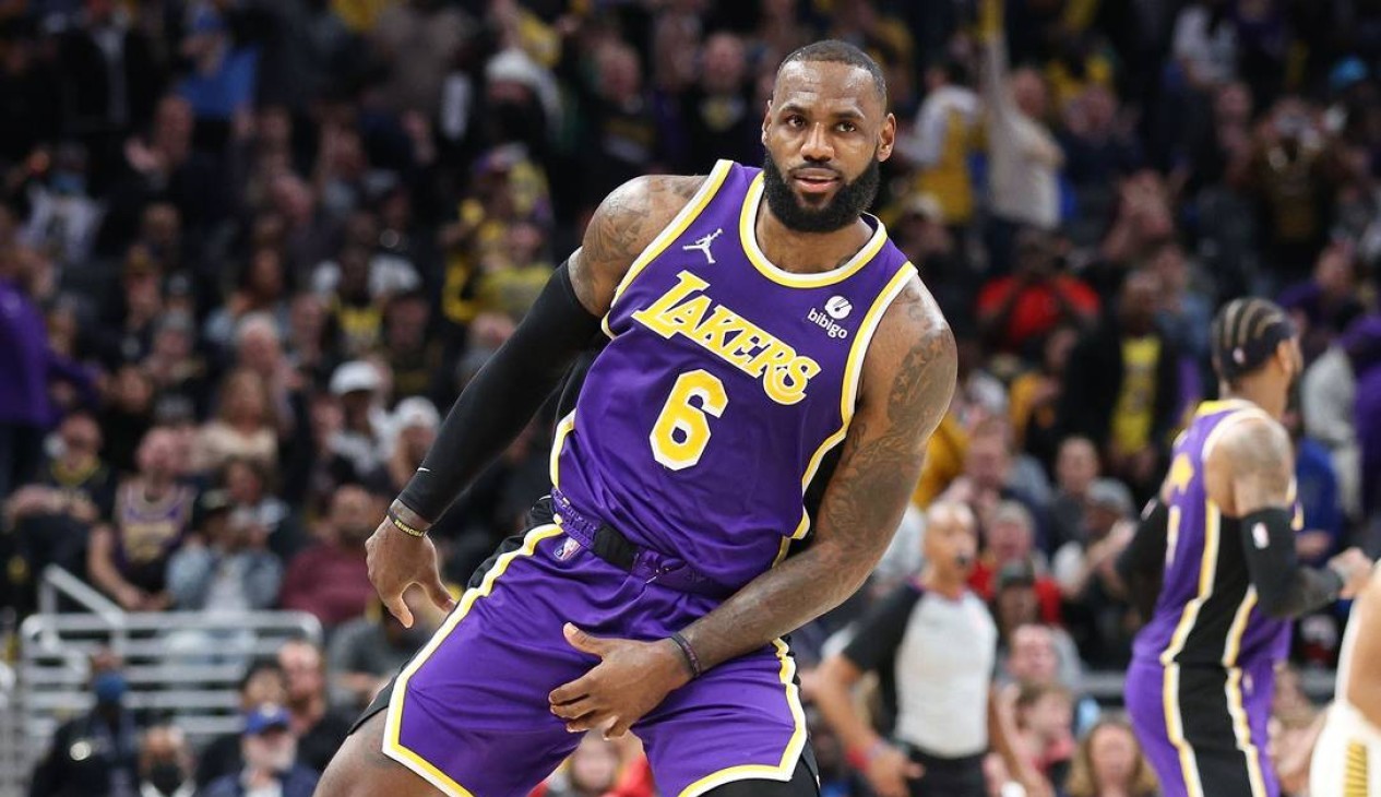 LeBron alcança marca inédita em derrota do Lakers