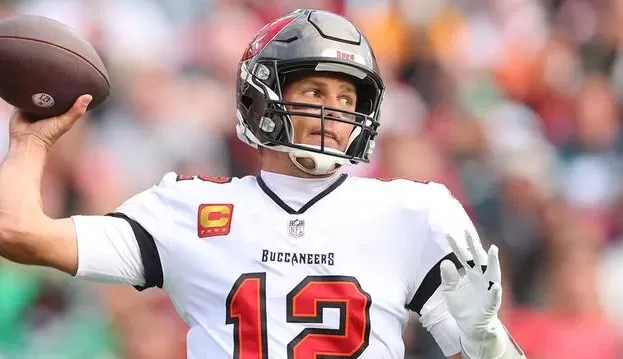 Tom Brady desiste da aposentadoria