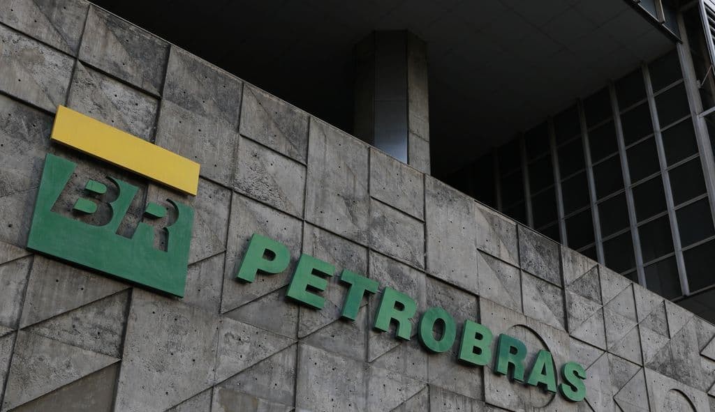 Interferência do governo na Petrobras é apontado pelo Ministério Público