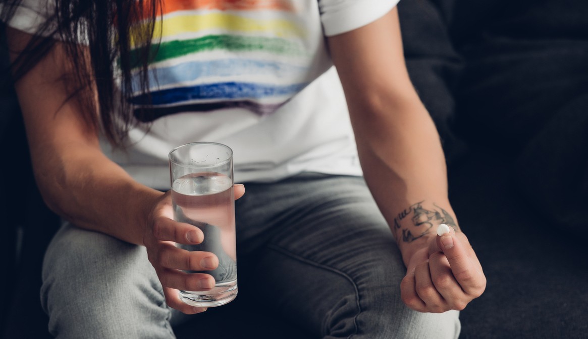 Reposição hormonal pode ser indicada para homens trans e cis