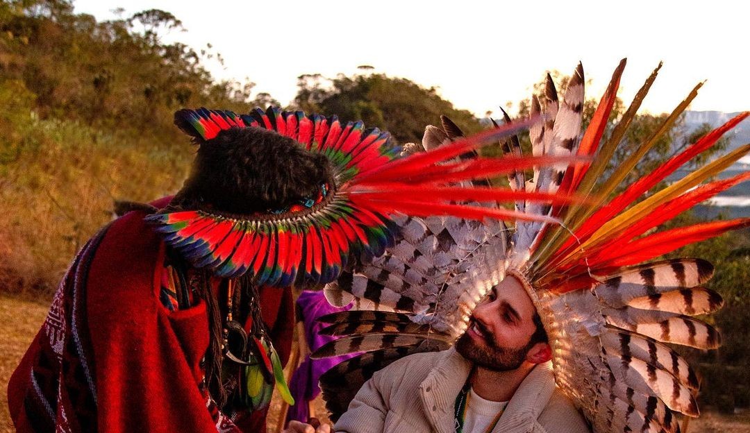 Em novo lançamento, Alok destaca cultura indígena