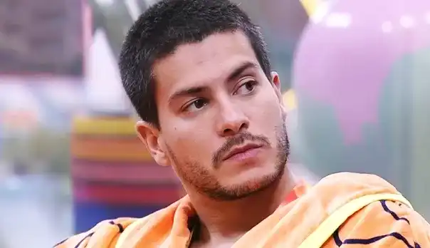 BBB22: Sambanejo será o tema da festa do líder Arthur Aguiar