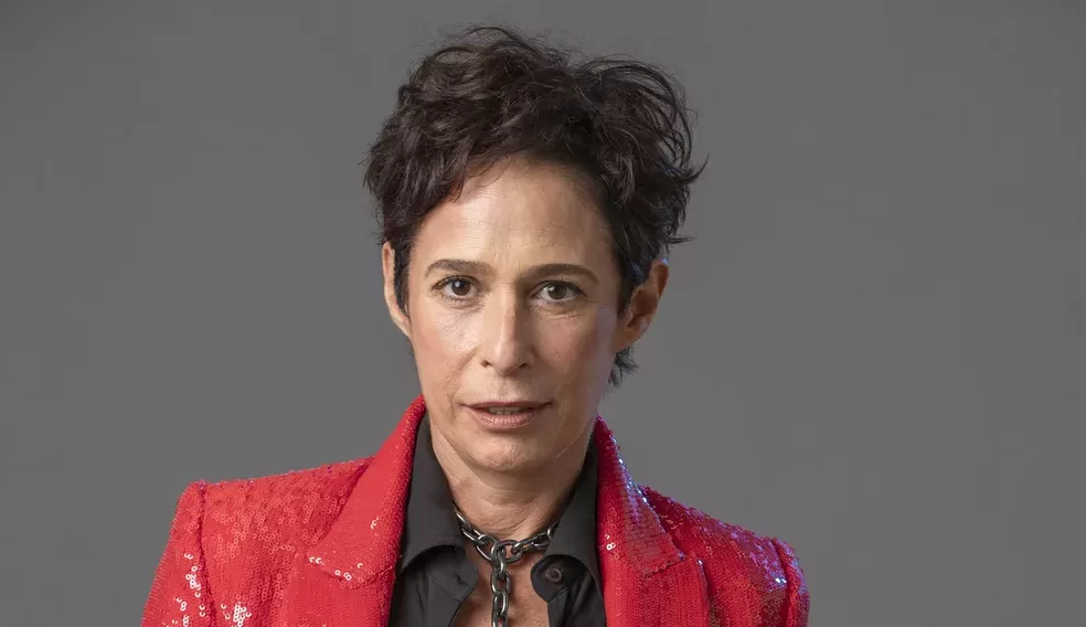 Andréa Beltrão diz se sentir melhor hoje: “/Até me acho mais bonita hoje do que antes”/