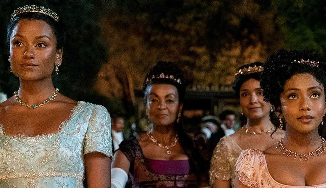 Charithra Chadran, atriz da serie Bridgerton sofreu racismo após ter sido escalada para o papel