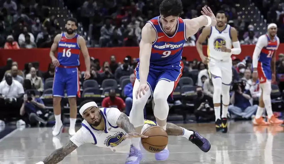 Wizards vencem Warriors em casa