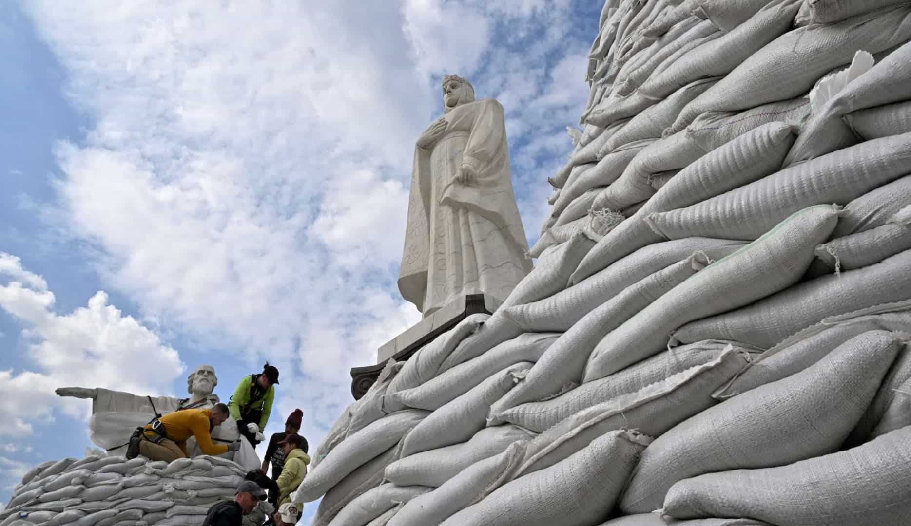 Ucrânia: UNESCO anuncia que 53 locais históricos e religiosos foram danificados