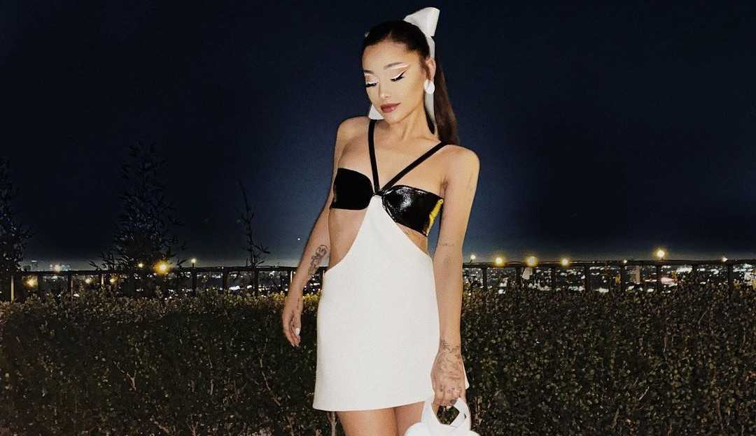 Ariana Grande faz doação de UR$ 1,5 milhão para combater legislação antitransgênero