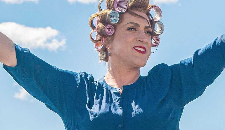 Figurino de “/Minha mãe É Uma Peça”/ será sorteado em prol de crianças órfãs e refugiadas