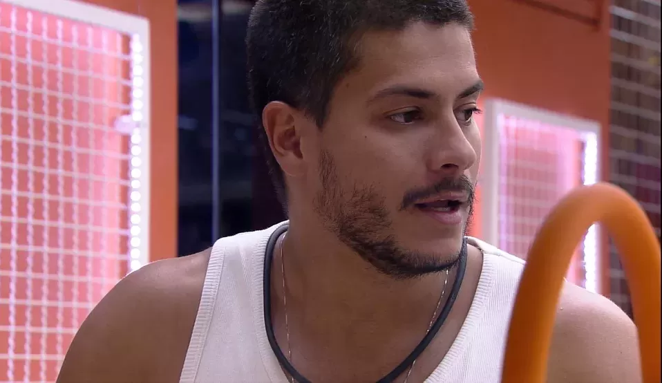 BBB22: Arthur Aguiar fala sobre sua volta de paredões: “Para mim, também é uma surpresa”