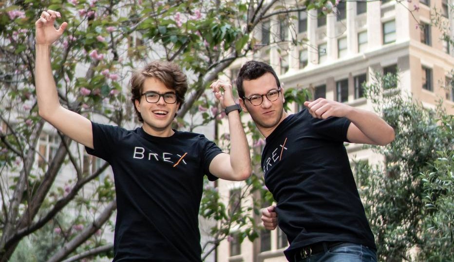 Brasileiros, fundadores da fintech Brex, ingressam na lista de bilionários da Forbes