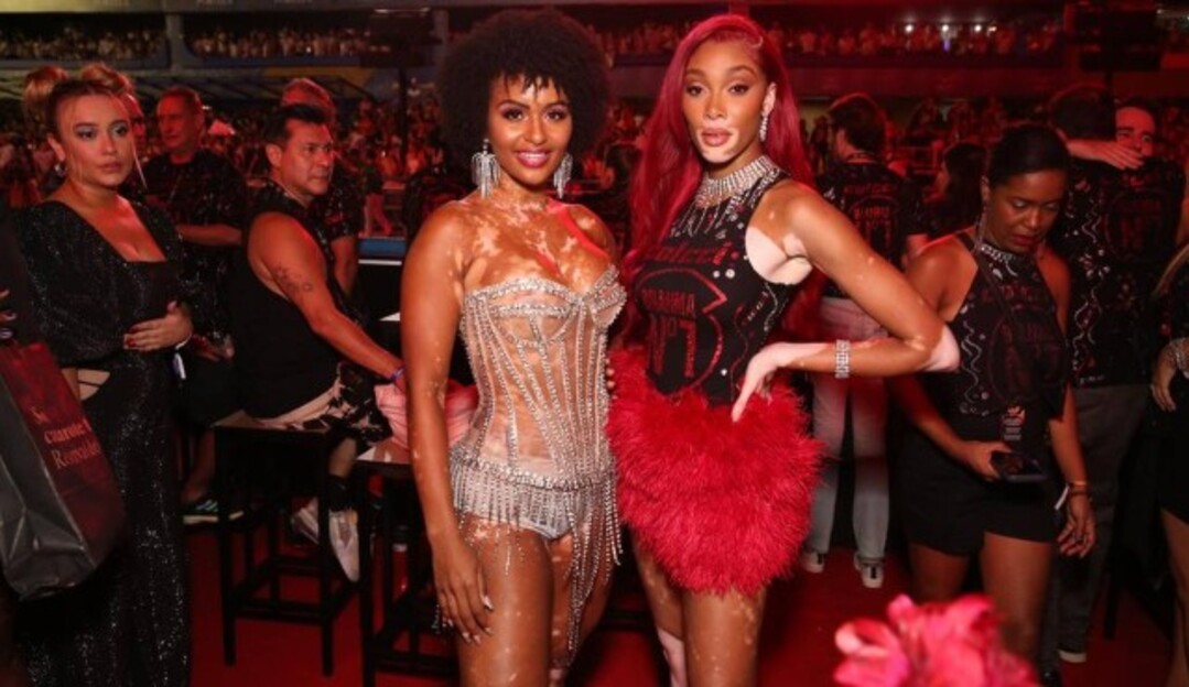 Ex-BBB Natália posou ao lado da modelo Winnie Harlow na Sapucaí