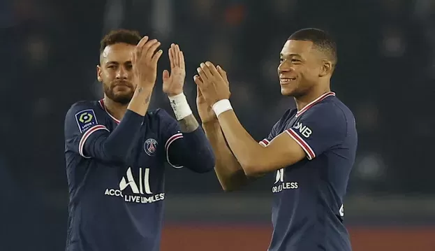 Em meio a celebrações discretas e protestos da torcida, PSG ganha seu 10° título francês