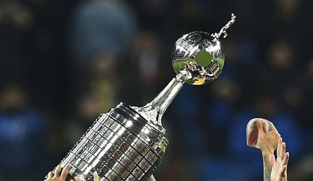 Globo disputa com a SBT por direitos da Libertadores em TV aberta