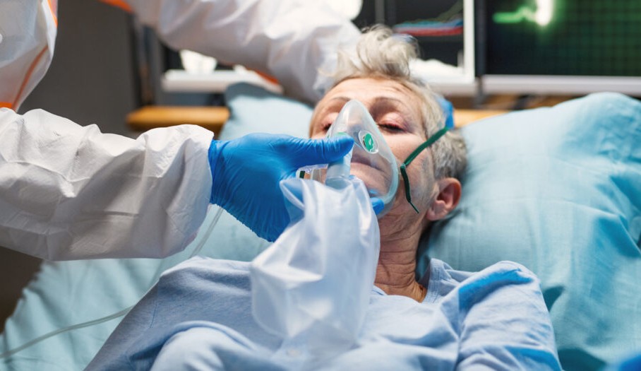 Fiocruz aponta um aumento de casos de síndrome respiratória aguda grave em adultos no Brasil