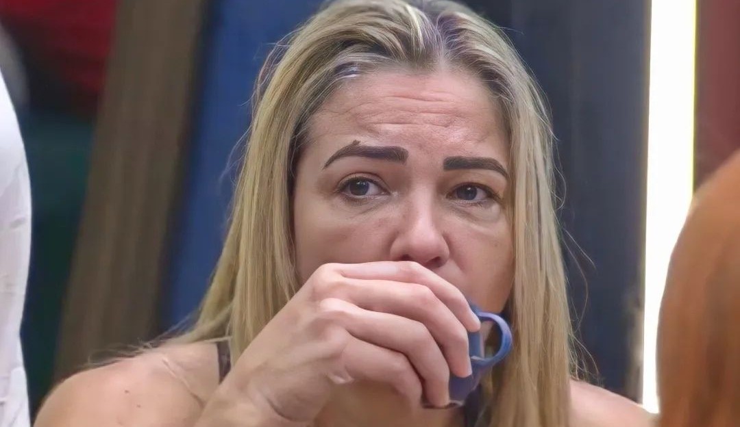 Power Couple: Após briga, Andreia diz que está com vergonha: “Eu fico pensando no meu filho”