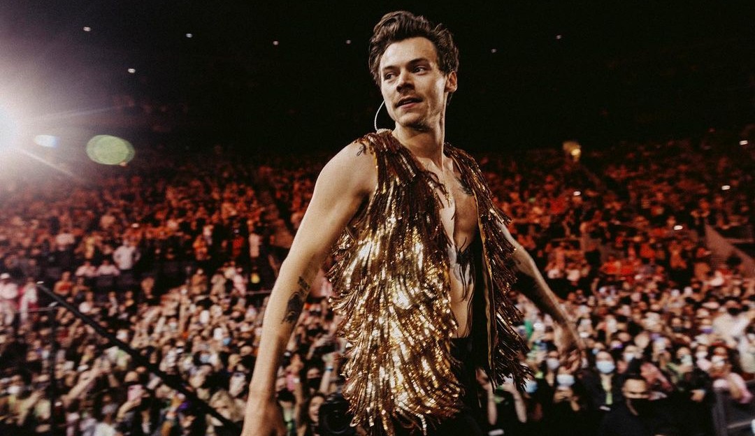 Harry Styles doa US$ 1 milhão para organização de combate a armas de fogo